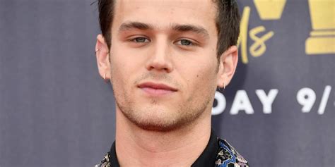 is brandon flynn gay|Brandon Flynn Opens Up About Coming Out & Speculation。